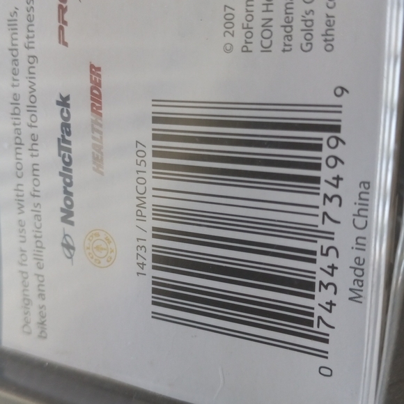 NWT  i Fit Universal Connector for Ipod in box - Picture 3 of 3